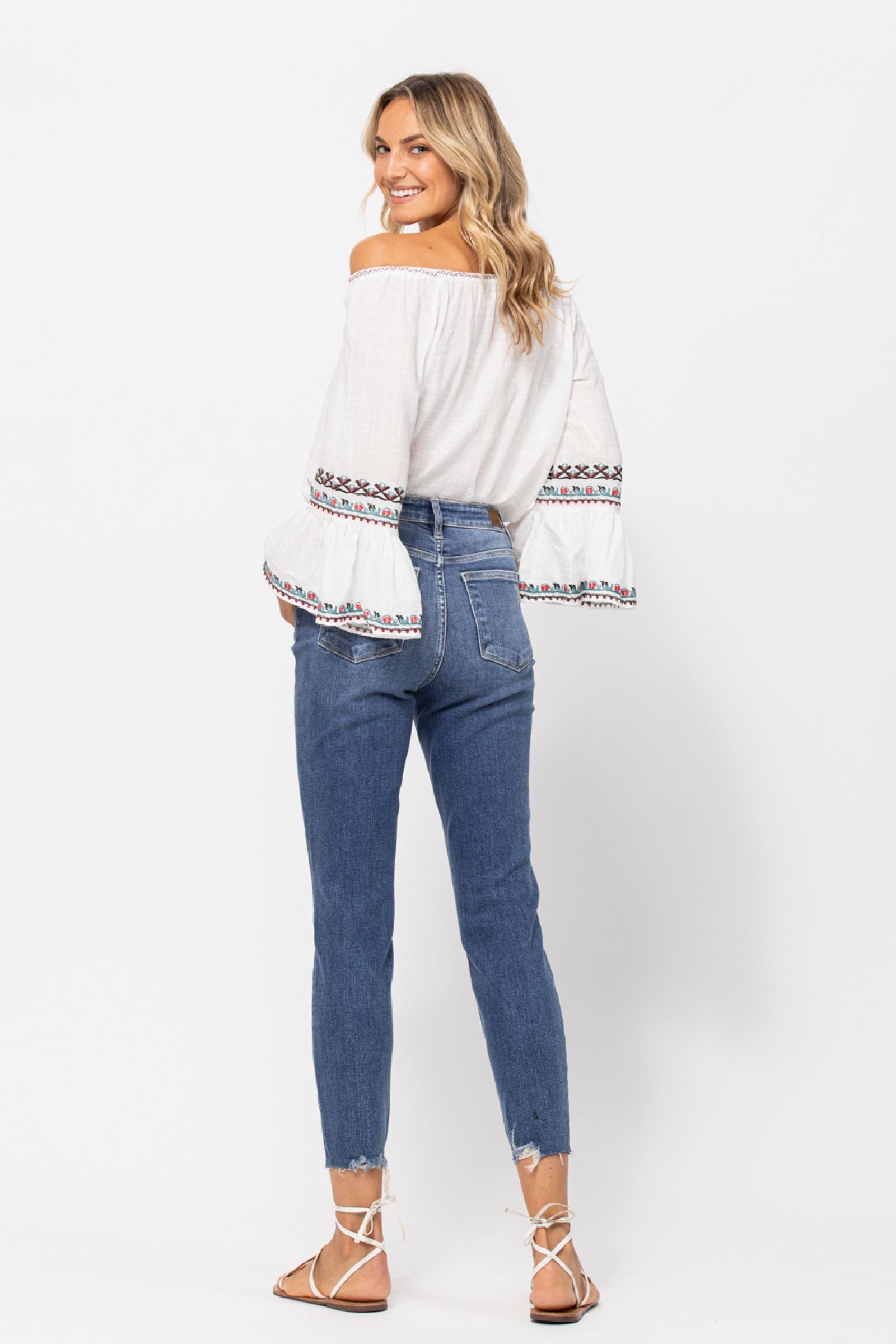 Judy Blue~ HI-WAIST DESTROYED RELAXED FIT